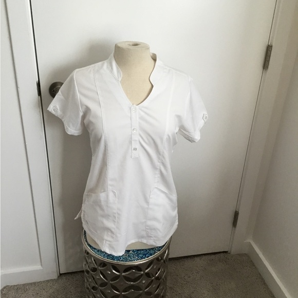 NRG By Barco White Scrub Top Size Small $ 25 - Picture 4 of 9